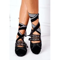 Ballerines En Velours Nouées Lu Boo Noires Le Noir