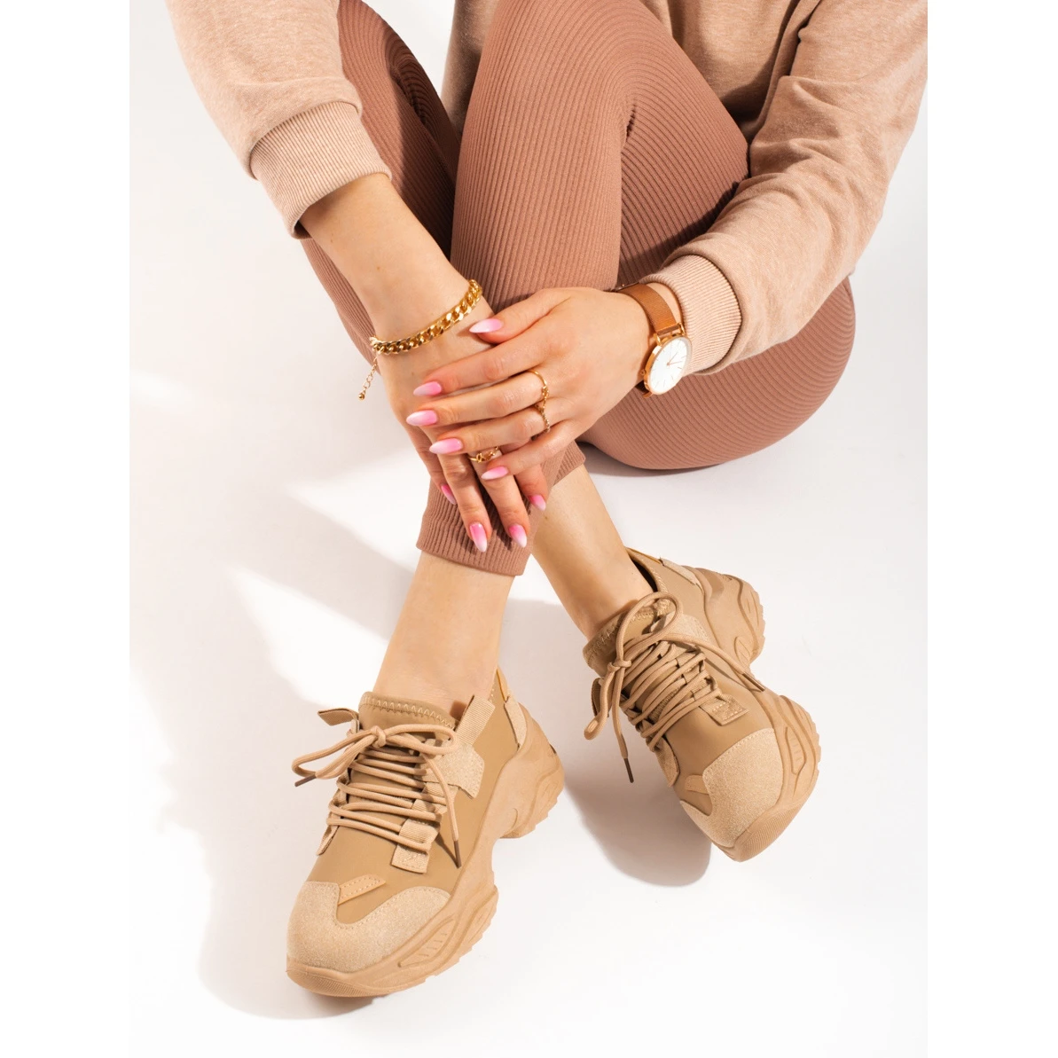 Baskets Beiges Pour Femmes Sur La Plateforme Shelovet – Image 3