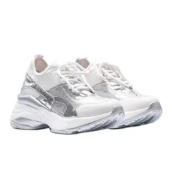 Baskets Blanches Et Argentées Sur Une Semelle épaisse Lea