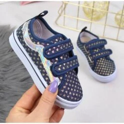 Baskets Pour Fille Avec Velcro Et Cœurs Bleu Marine Atletico