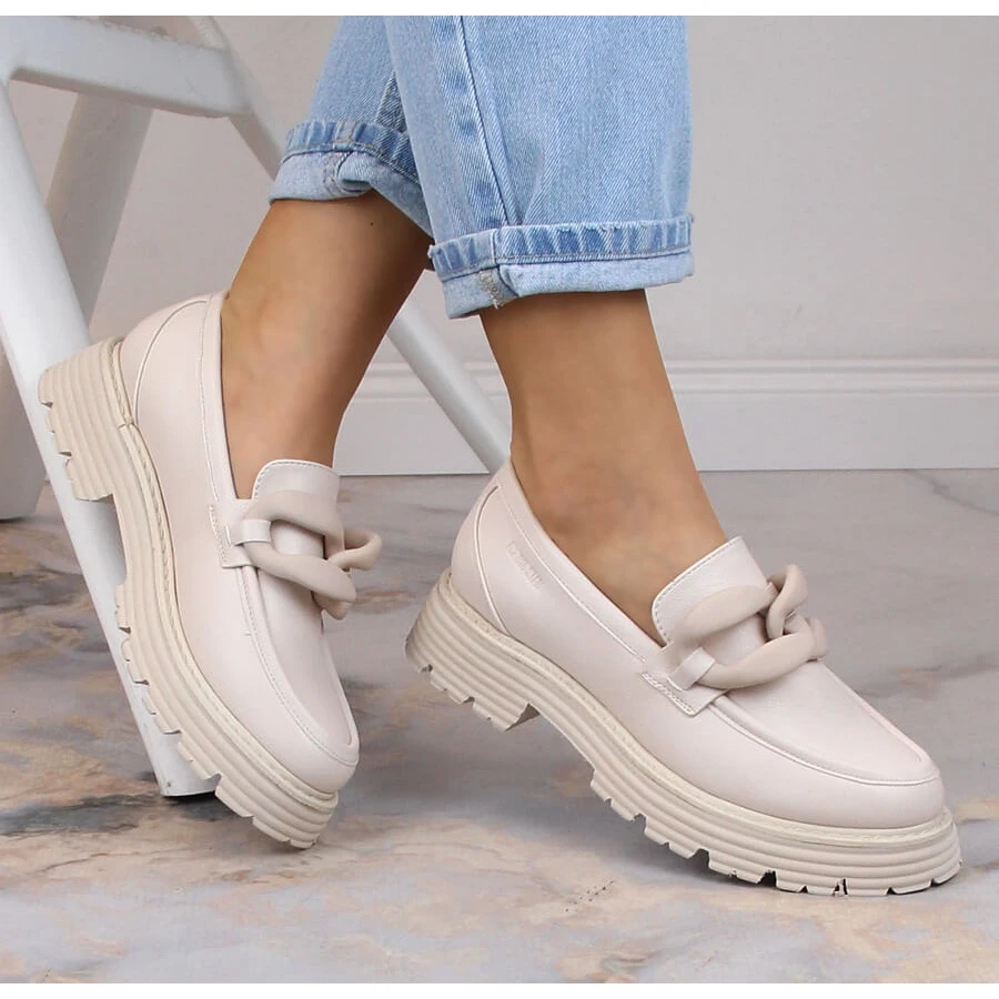 Big Star Talons Hauts Et Mocassins Plateforme Avec Une Chaîne Beige LL274581