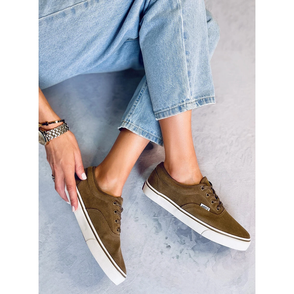 BM Baskets Femme En Daim Lovis Taupe Vert â Image 4