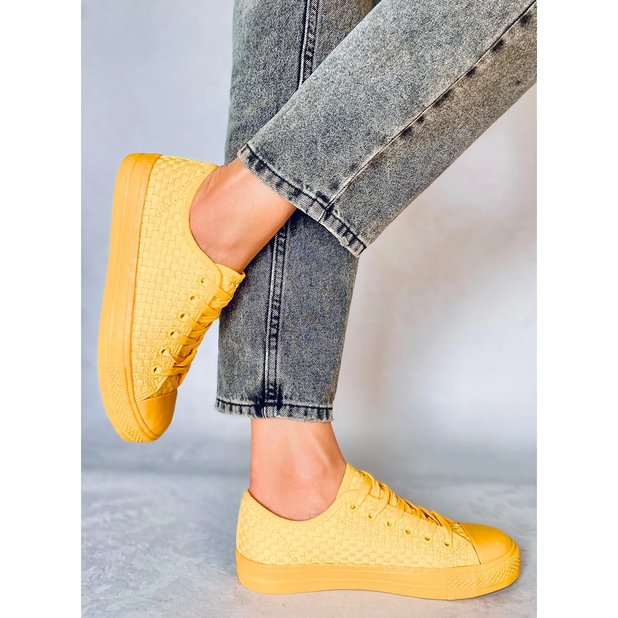 BM Baskets Unicolores Jaune Sears – Image 3