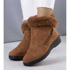 BM Bottes De Neige Brunes Isolées Avec Fourrure Crina