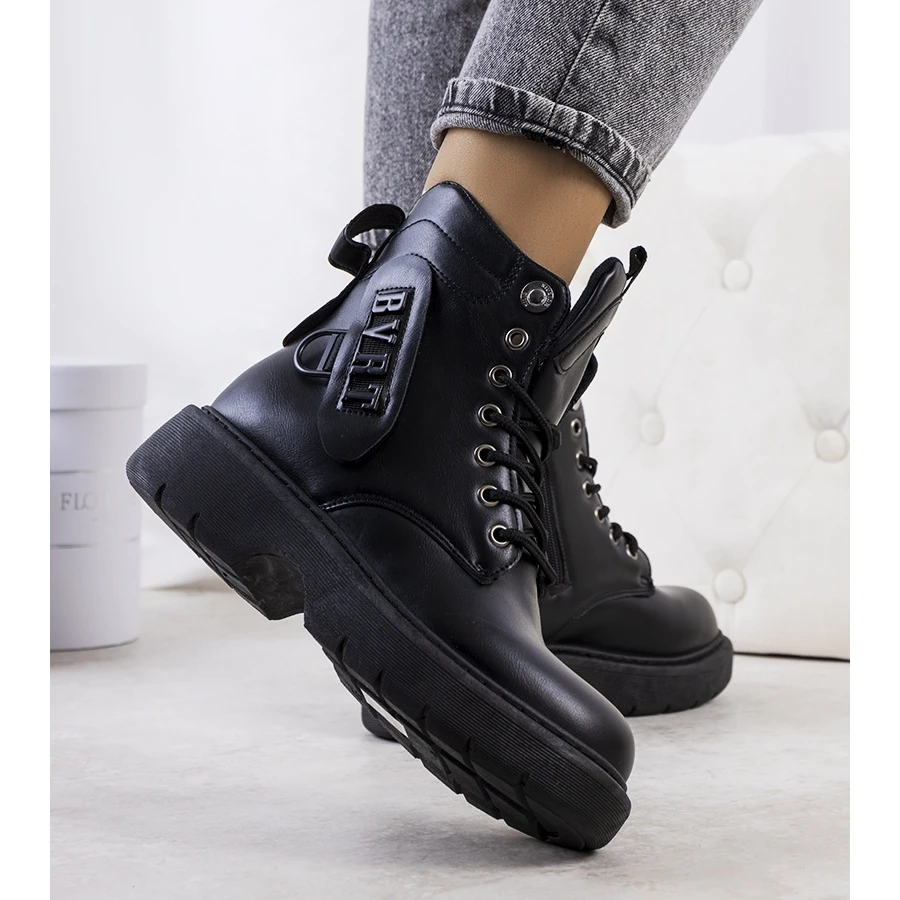 BM Bottes Noires Sur La Plateforme Denna Le Noir – Image 2