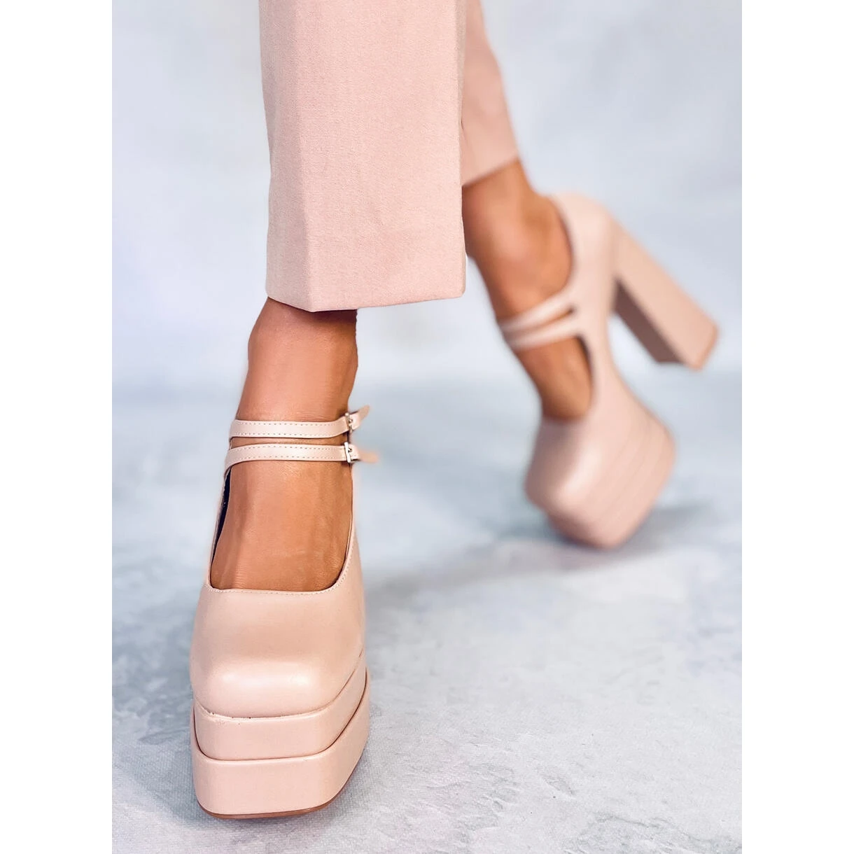 BM Escarpins à Plateforme Grain Beige Loit – Image 5