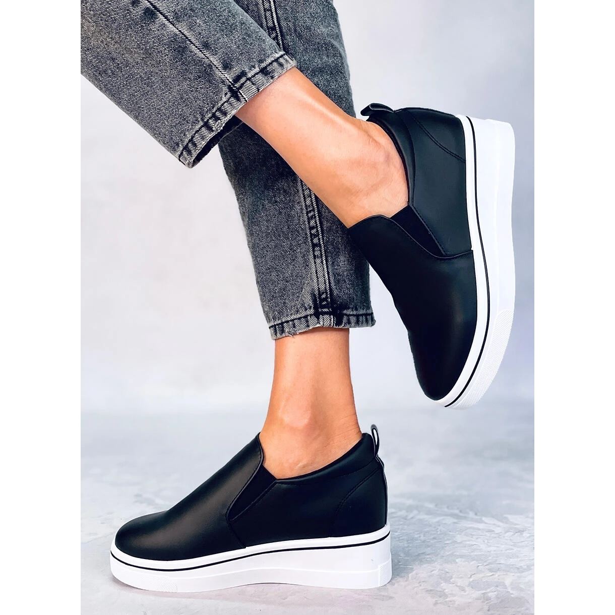 BM Naito Baskets Compensées Noires à Enfiler Le Noir – Image 2