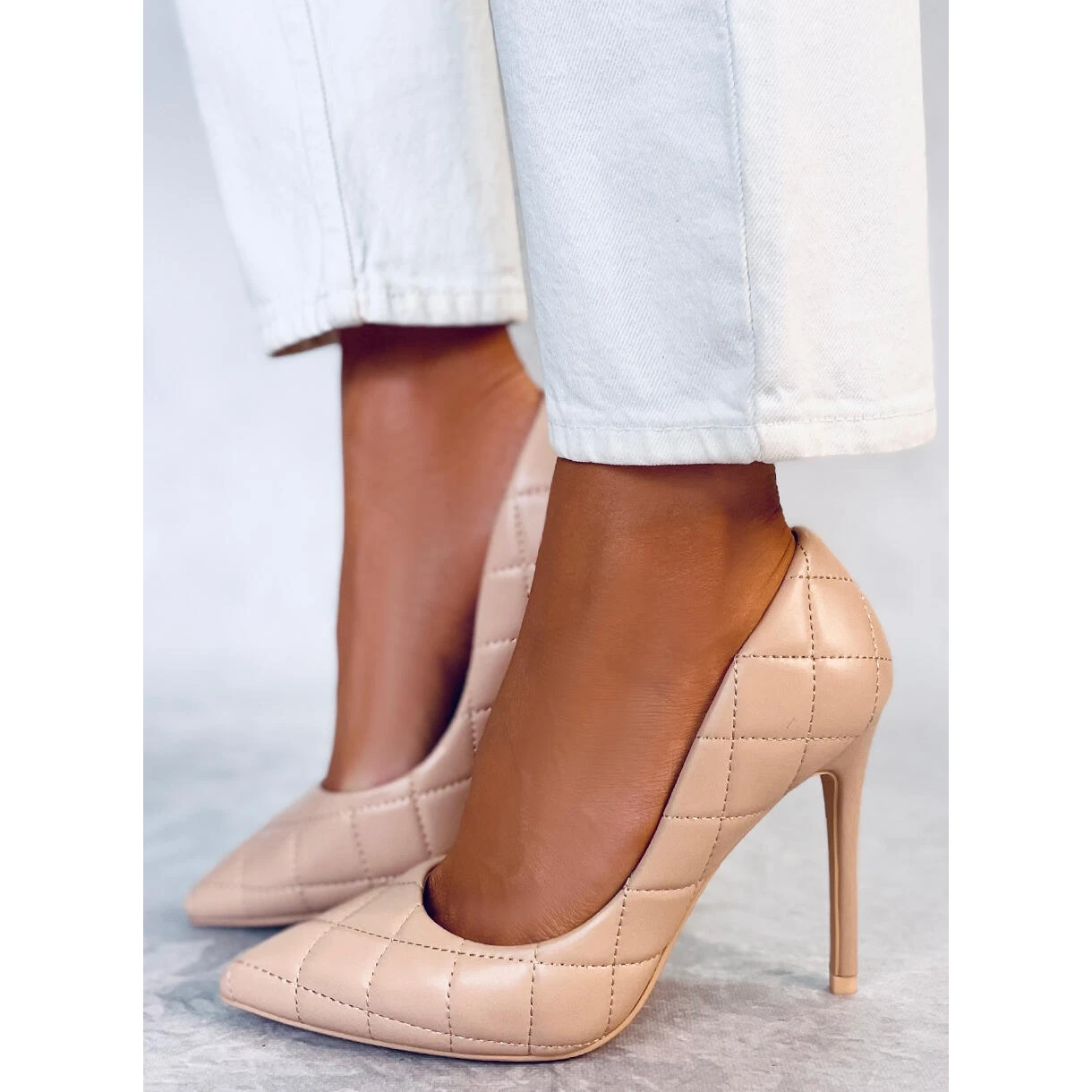 BM Raquel Nude Escarpins Matelassés à Talons Hauts Beige – Image 3