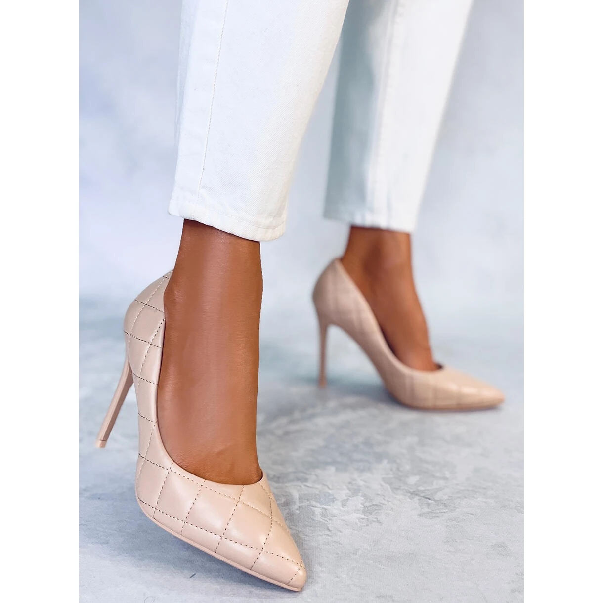 BM Raquel Nude Escarpins Matelassés à Talons Hauts Beige – Image 5