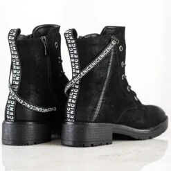Bottes Avec Une Ceinture Vinceza Décorative Le Noir