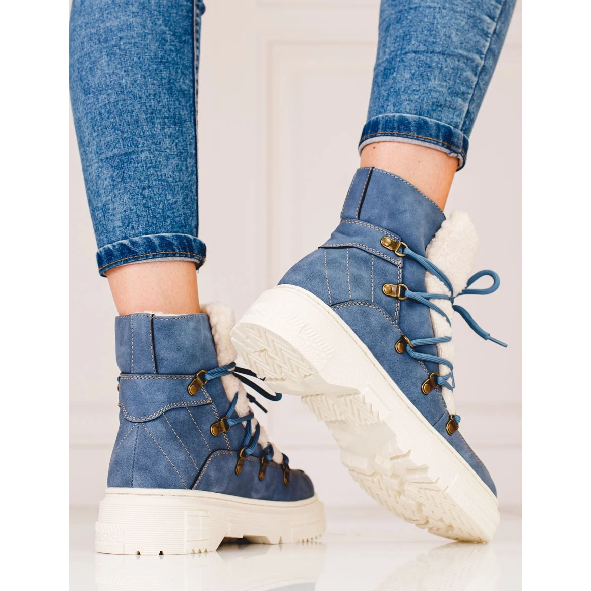 Bottes De Neige Bleues Pour Dames Avec Un Manteau En Peau De Mouton Shelovet