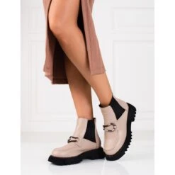 Bottes En Cuir Pour Femmes Sur La Plateforme Shelovet Beige