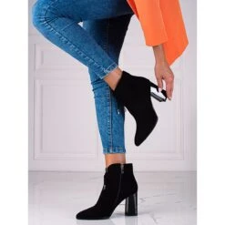 Bottes Pour Femmes Shelovet Sur Un Poteau Haut Le Noir