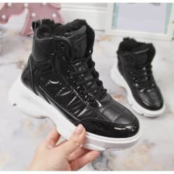 Chaussures De Sport Pour Femmes, Métalliques, Isolées Noires Vinceza Le Noir