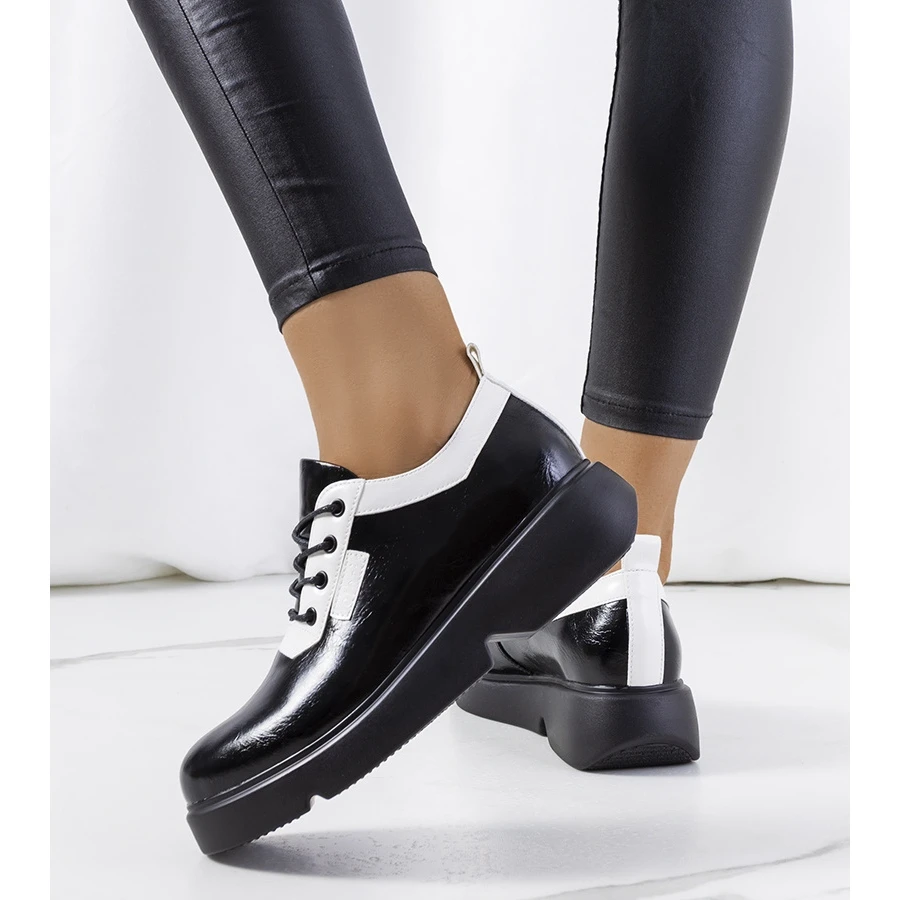 Chaussures Parram Noires Blanche Le Noir