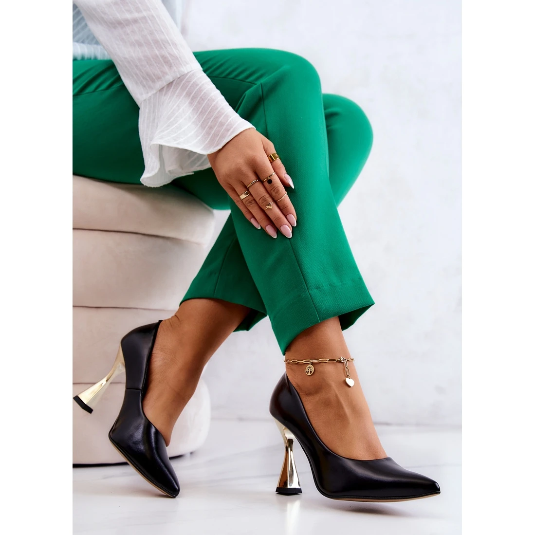 Escarpins En Cuir à La Mode Lewski Shoes 3083 Noir-Or Le Noir – Image 6