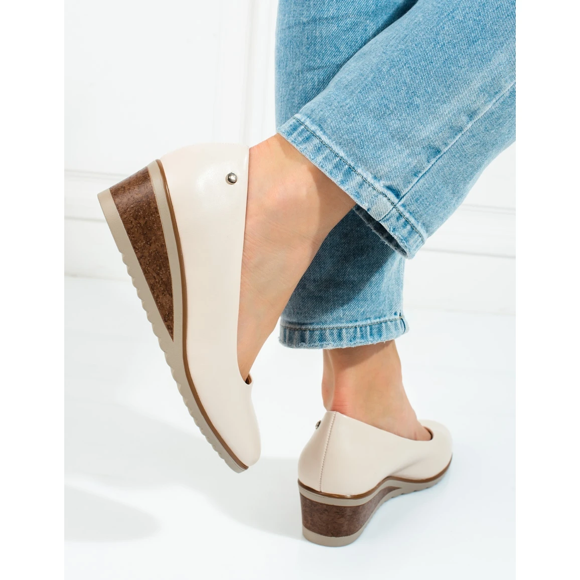 Escarpins Femme Vinceza Sur Talon Compensé En Liège Beige – Image 3