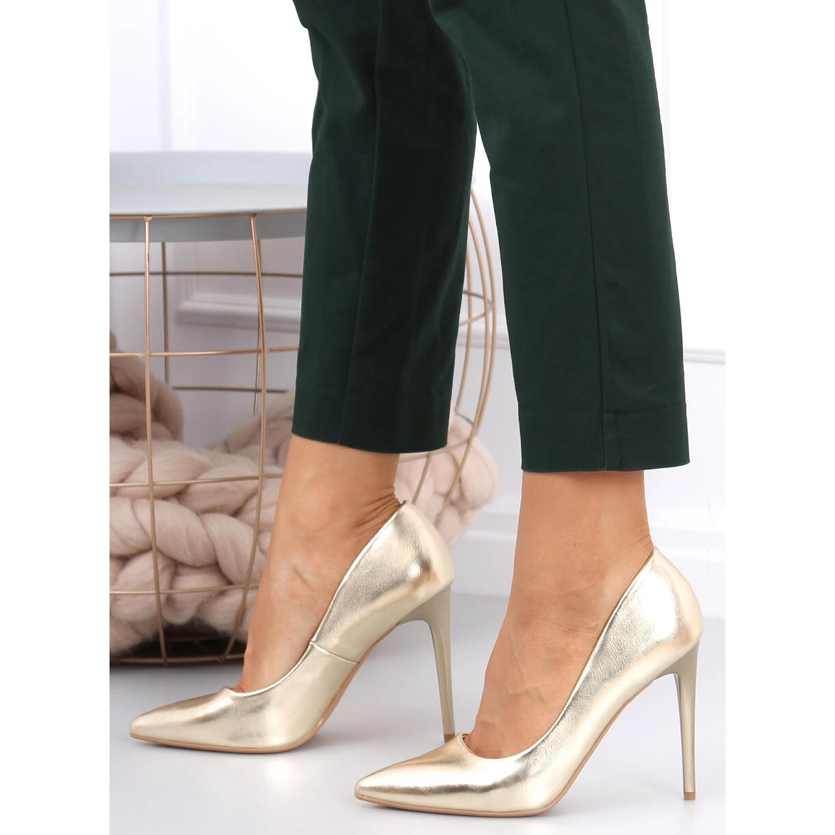 Escarpins Sur Un Talon Eva Gold D'or – Image 3