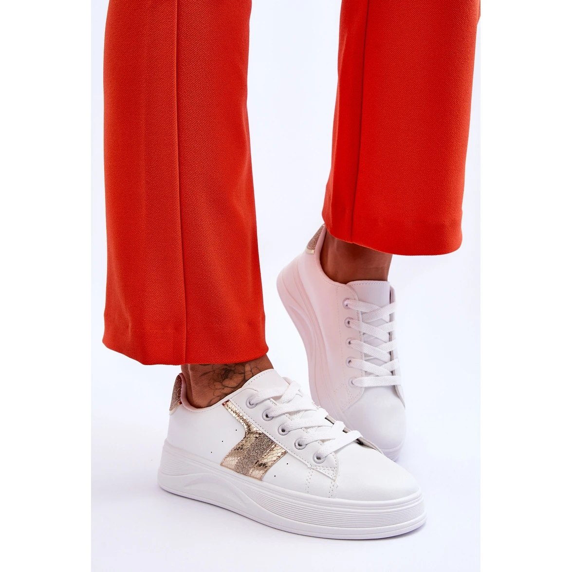 FG2 Baskets Diahna Femme Blanc Et Or Blanche – Image 3