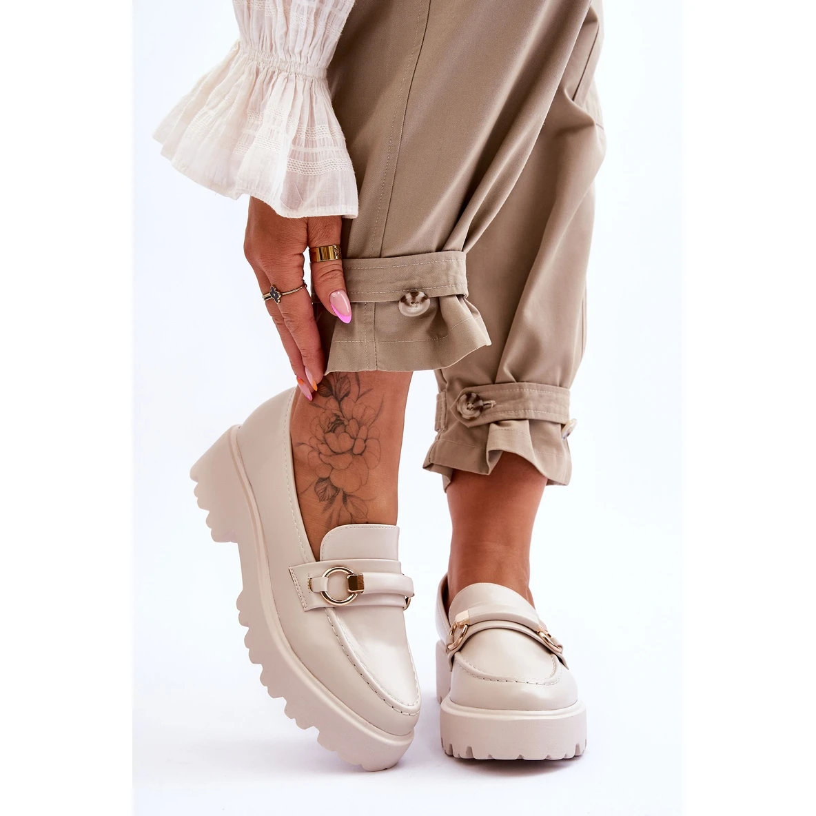 FJ1 Mocassins Cuir Femme Beige Camerin