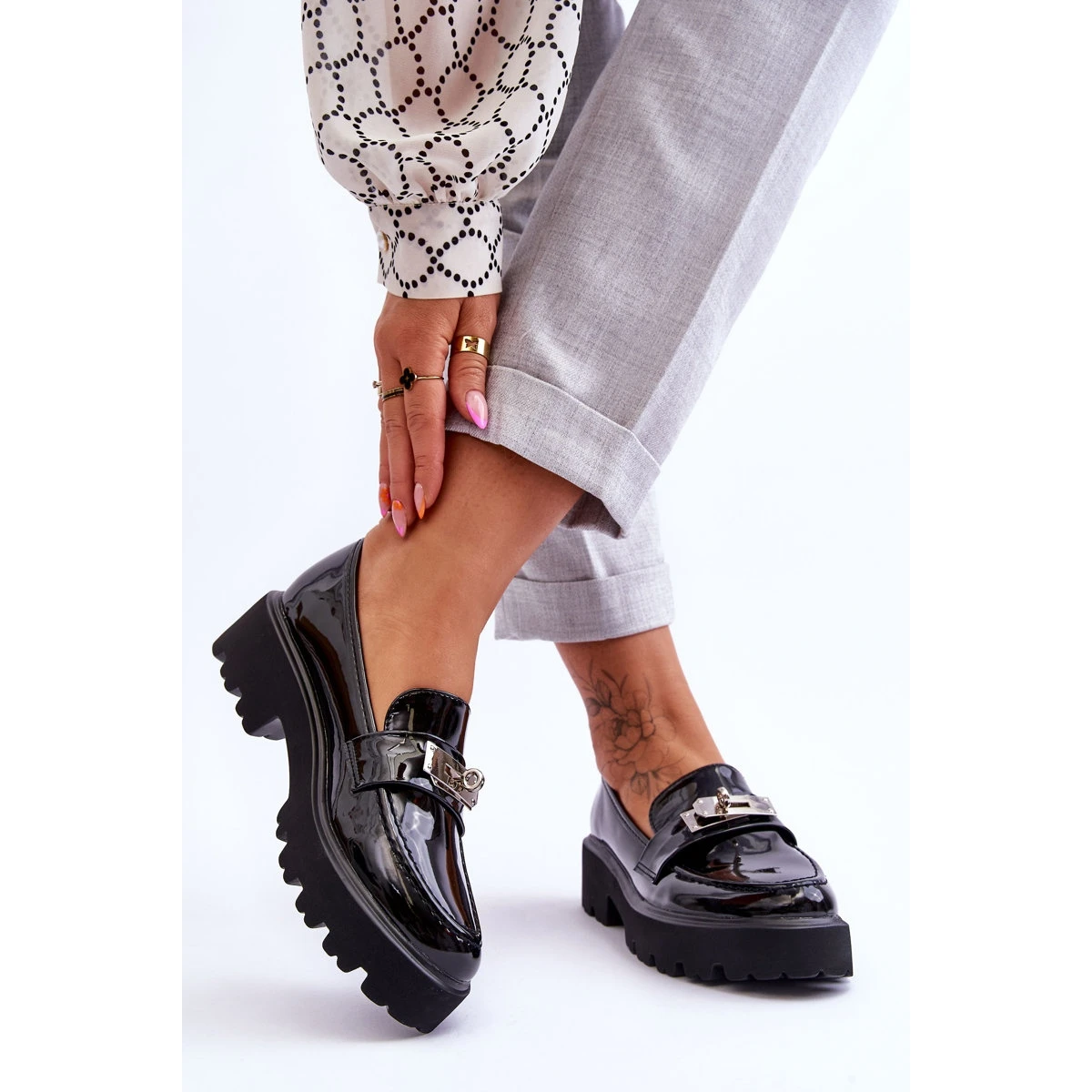 FJ1 Mocassins Laqués à Décor De Plateforme Gloire Noire Le Noir – Image 2