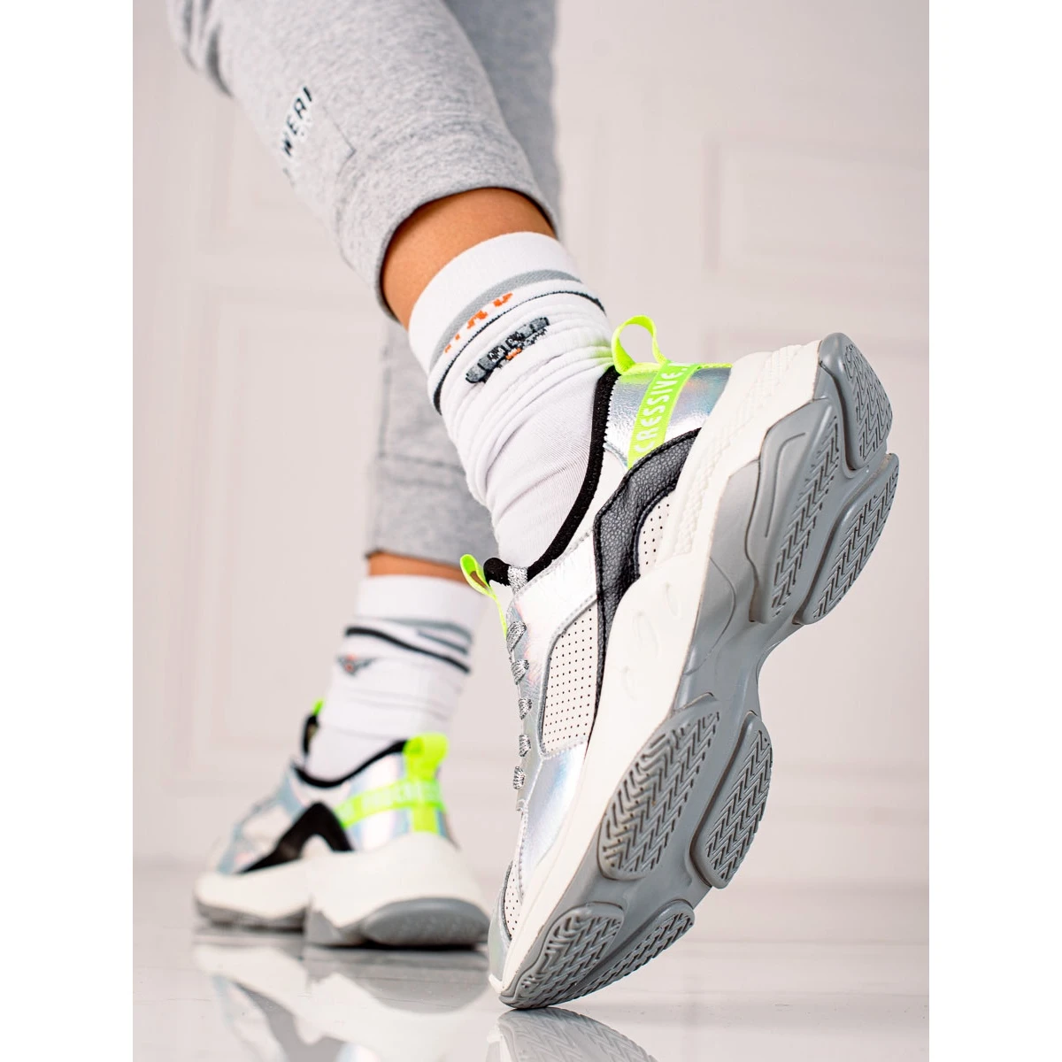 Goodin Baskets En Cuir Ajouré Multicolore – Image 4