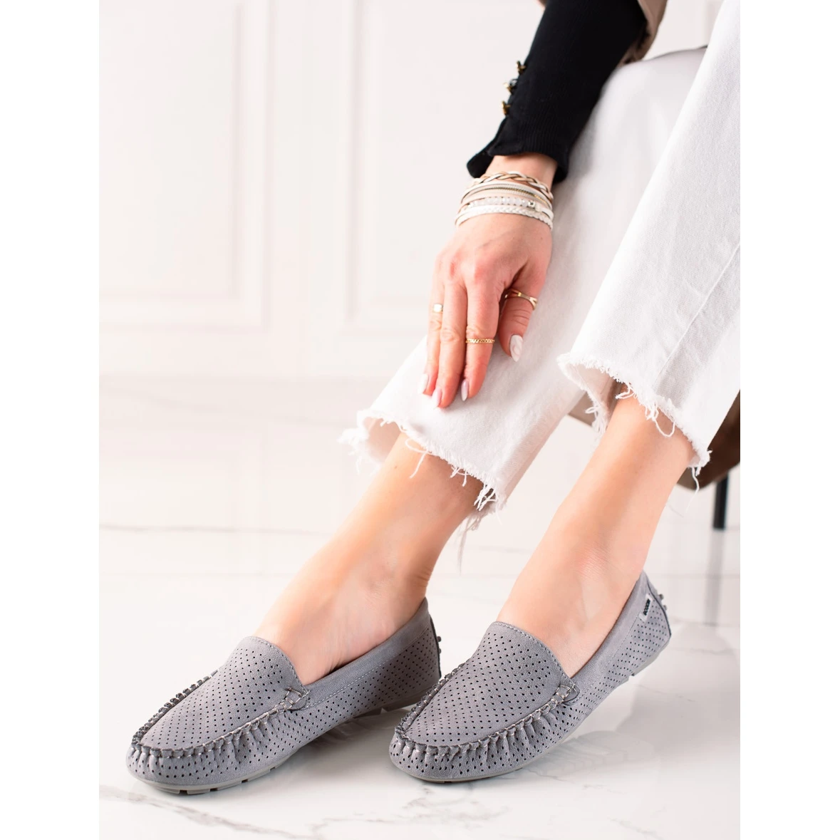 Goodin Mocassins Ajourés En Daim Gris – Image 2