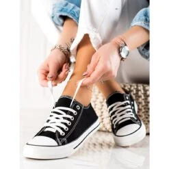 J. Star Baskets Noires Classiques Le Noir