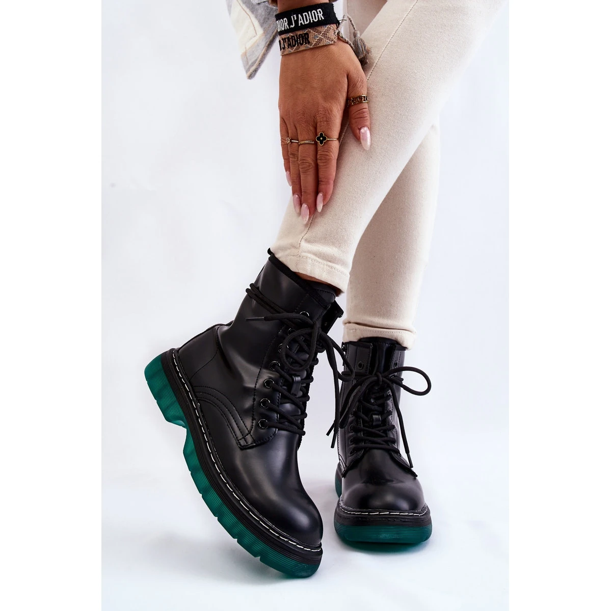 Laura Messi Bottes Ă Lacets Pour Femmes Avec Semelle Verte Trinah Noire Le Noir