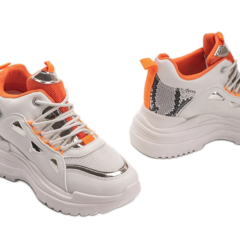 Les Baskets Serpent Blanches Et Beiges De Felicia – Image 2