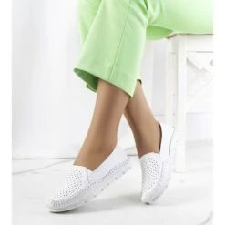 Mocassins En Cuir Blanc Juiz Blanche