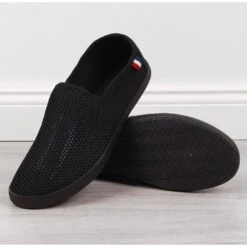 News Baskets Noires Ajourées à Enfiler Pour Hommes Le Noir