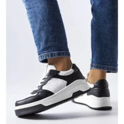 PA1 Baskets Noires Ornées Du Gaufrage Paré Le Noir