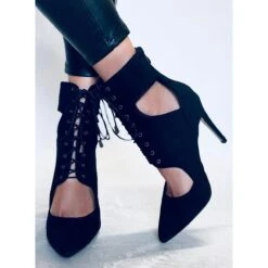 PA1 Boots Découpées Sur Un Pin Demi Nero Le Noir