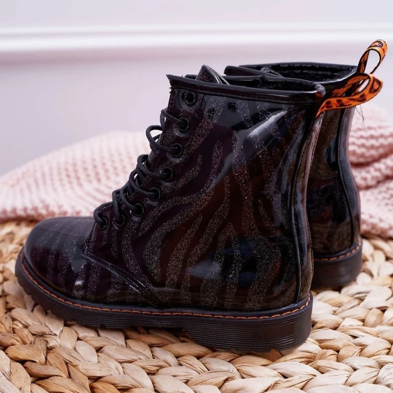 PA1 Boots Enfant Laquées Avec Une Fermeture éclair Noir Omua Le Noir – Image 2