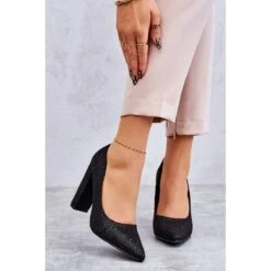 PA1 Escarpins Brillants Sur Un Talon Noir Elmira Le Noir