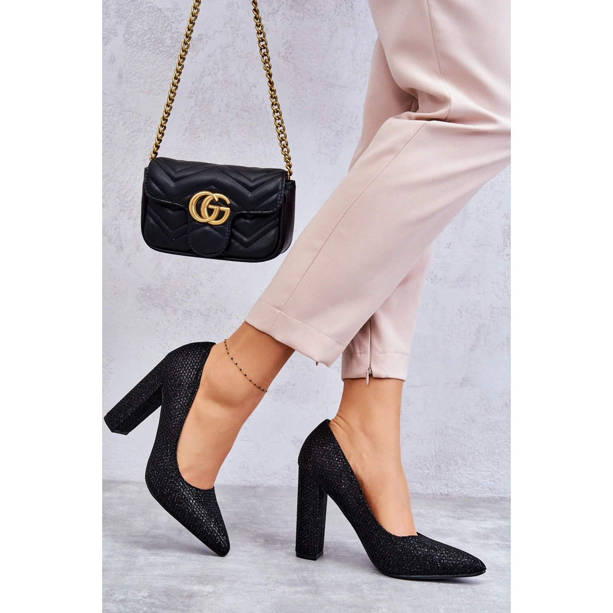 PA1 Escarpins Brillants Sur Un Talon Noir Elmira Le Noir – Image 3