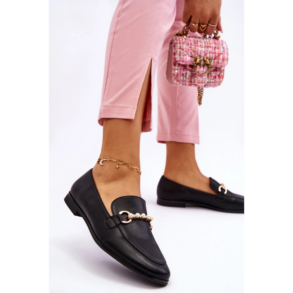 PG1 Mocassins Femme En Cuir Avec Perles Décoratives Noir Ishan Le Noir – Image 3