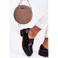 PL5 Chaussures Laquées Avec Ornement En Argent Noir Hestill Le Noir