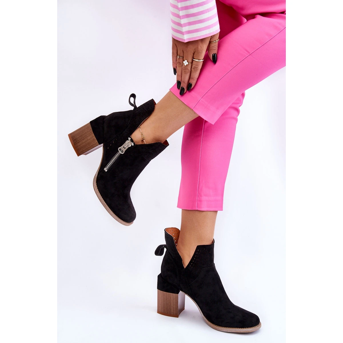 PM1 Bottes En Daim Sur Talons épais Camden Noir Le Noir – Image 4