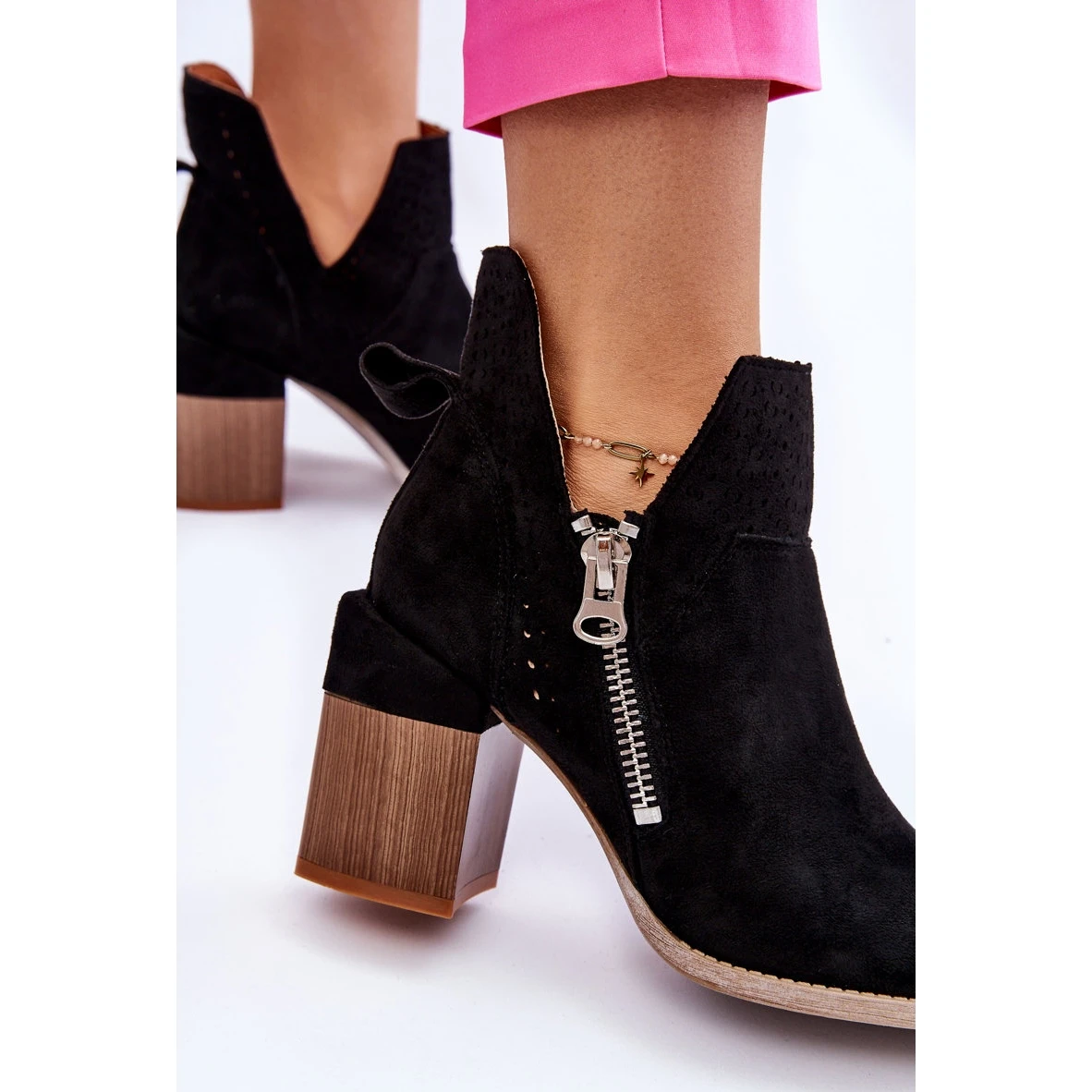 PM1 Bottes En Daim Sur Talons épais Camden Noir Le Noir – Image 7