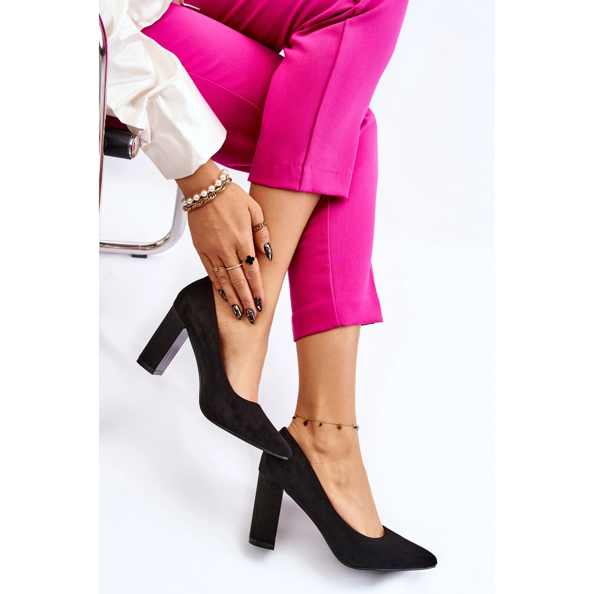 PS1 Escarpins En Daim Sur Un Talon à La Mode Noir Estellia Le Noir – Image 7