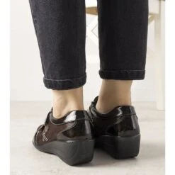 Richelieus Marron Sur Le Talon Bas Compensé Tiffy Brun