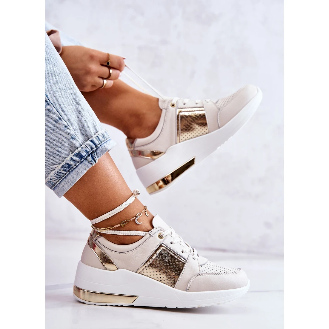 S.Barski Chaussures De Sport En Cuir Pour Femmes Sur Un Coin Beige Et Blanc Larson Blanche D'or – Image 7