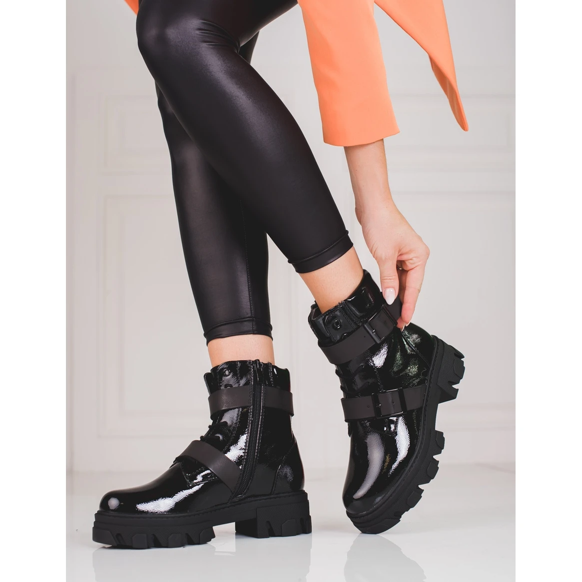 Travailleurs Avec Boucles Noires Shelovet Le Noir