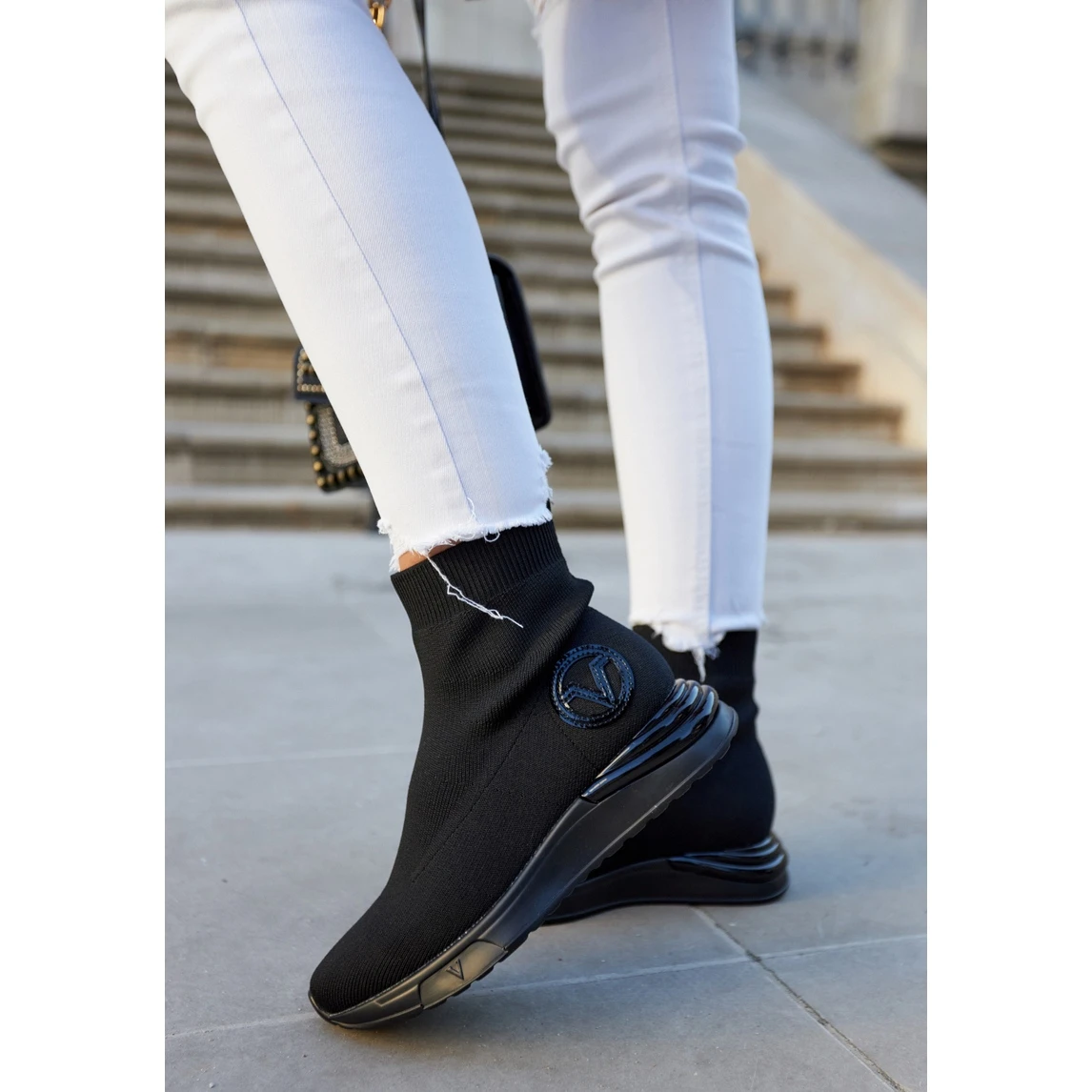 Vinceza Chaussettes De Sport Noires Pour Femmes Runaway Le Noir – Image 2