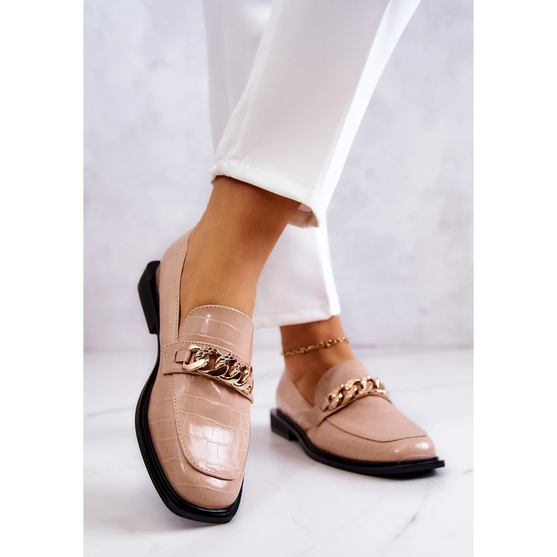 Vinceza Mocassins En Cuir Mocassins Avec Chaîne Killen Beige D'or – Image 2