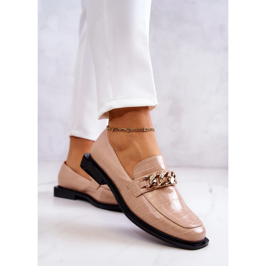 Vinceza Mocassins En Cuir Mocassins Avec Chaîne Killen Beige D'or – Image 4
