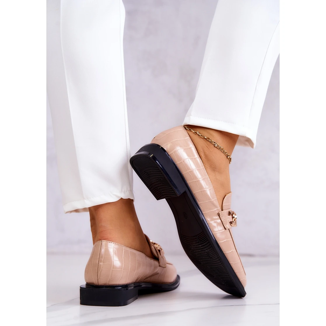 Vinceza Mocassins En Cuir Mocassins Avec Chaîne Killen Beige D'or – Image 5
