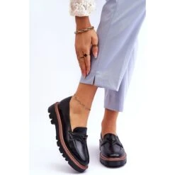 Vinceza Mocassins Femme En Cuir Sur La Plateforme Avec Décoration Noir Jonett Le Noir